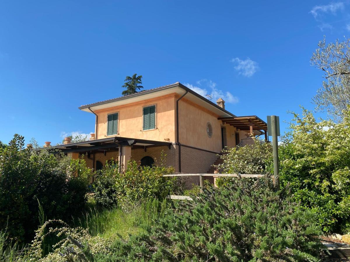 Apartmán La Posta Di Bacco Gualdo Cattaneo Exteriér fotografie